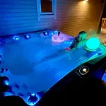 Sandersstua 2, Luxury Family With Private Whirlpool In Stamsund בית נופש