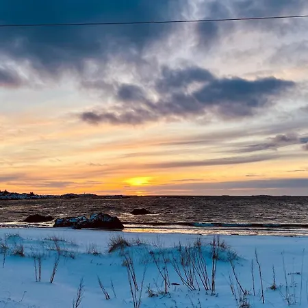 بيت للعطل Sandersstua 2, Luxury Family With Private Whirlpool In Stamsund *