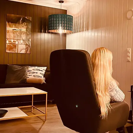Sandersstua 2, Luxury Family With Private Whirlpool In Stamsund Holiday home Vestvagoy