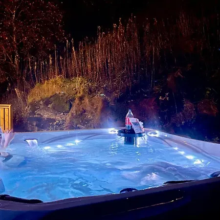 Sandersstua 2, Luxury Family With Private Whirlpool In Stamsund * Vestvagoy