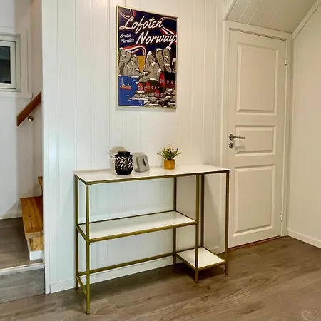 Sandersstua 2, Luxury Family With Private Whirlpool In Stamsund Holiday home Vestvagoy