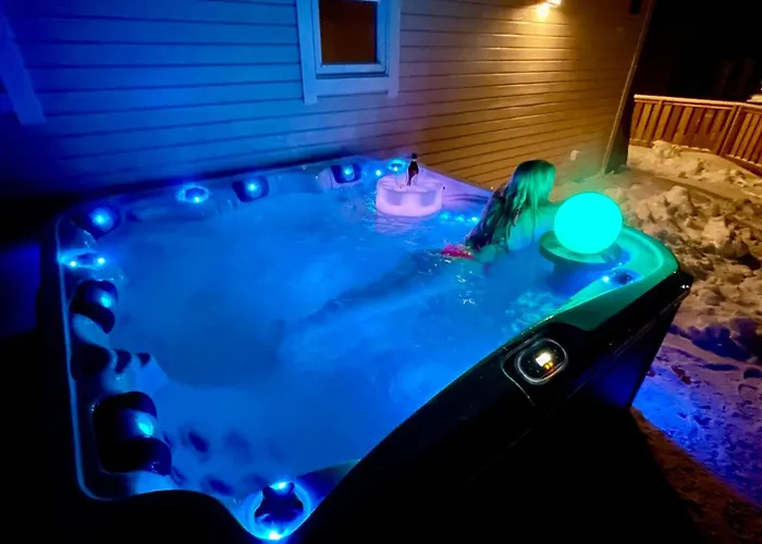 Sandersstua 2, Luxury Family With Private Whirlpool In Stamsund Holiday home