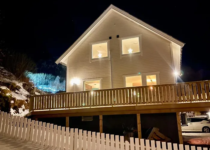 Sandersstua 2, Luxury Family With Private Whirlpool In Stamsund * Vestvagoy