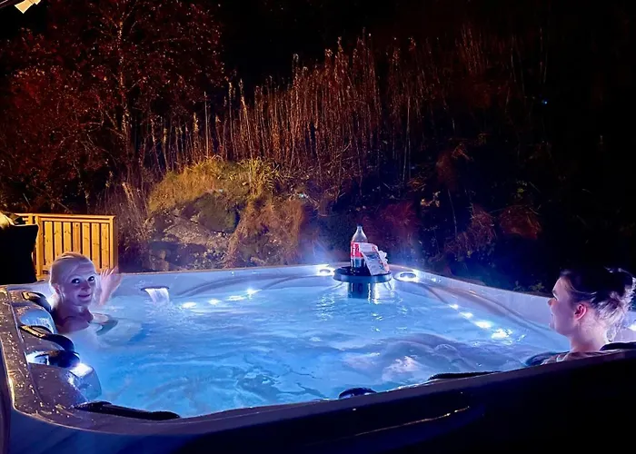 Sandersstua 2, Luxury Family With Private Whirlpool In Stamsund * Vestvagoy