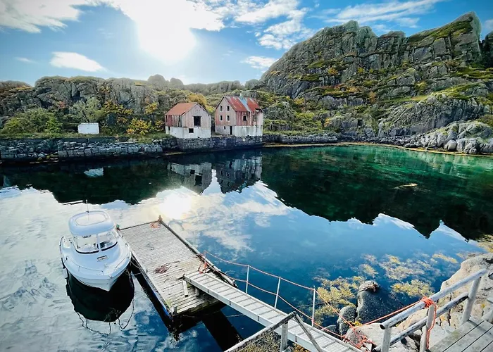 Sandersstua 2, Luxury Family With Private Whirlpool In Stamsund Feriehus Vestvagoy