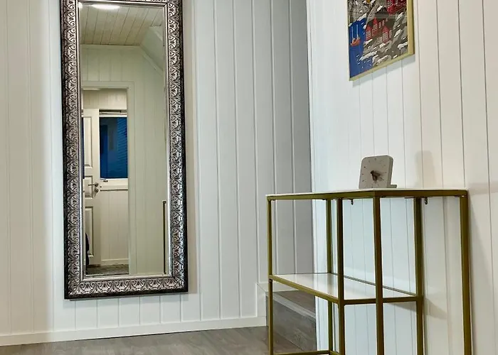 Feriehus Sandersstua 2, Luxury Family With Private Whirlpool In Stamsund *