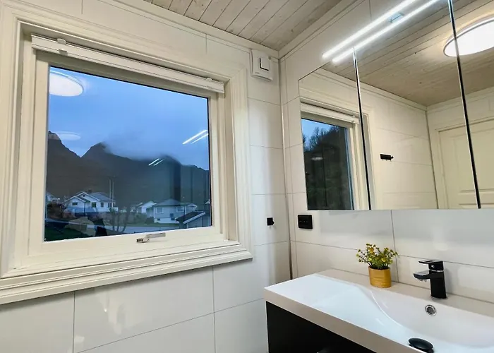 Sandersstua 2, Luxury Family With Private Whirlpool In Stamsund *