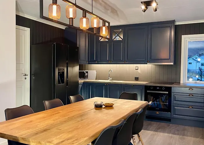 Sandersstua 2, Luxury Family With Private Whirlpool In Stamsund *