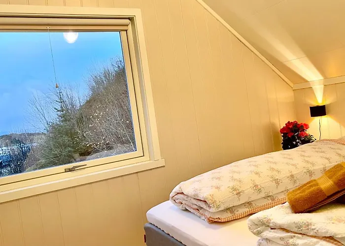 Feriehus Sandersstua 2, Luxury Family With Private Whirlpool In Stamsund *
