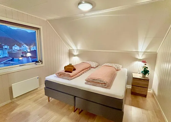 Sandersstua 2, Luxury Family With Private Whirlpool In Stamsund * Vestvagoy